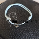 Csúszó csomós Swarovski medálos kézzel fűzött karkötő