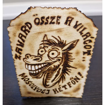 Egyedi kézműves fa hűtőmágnes kézi gravírozással állatos mintával