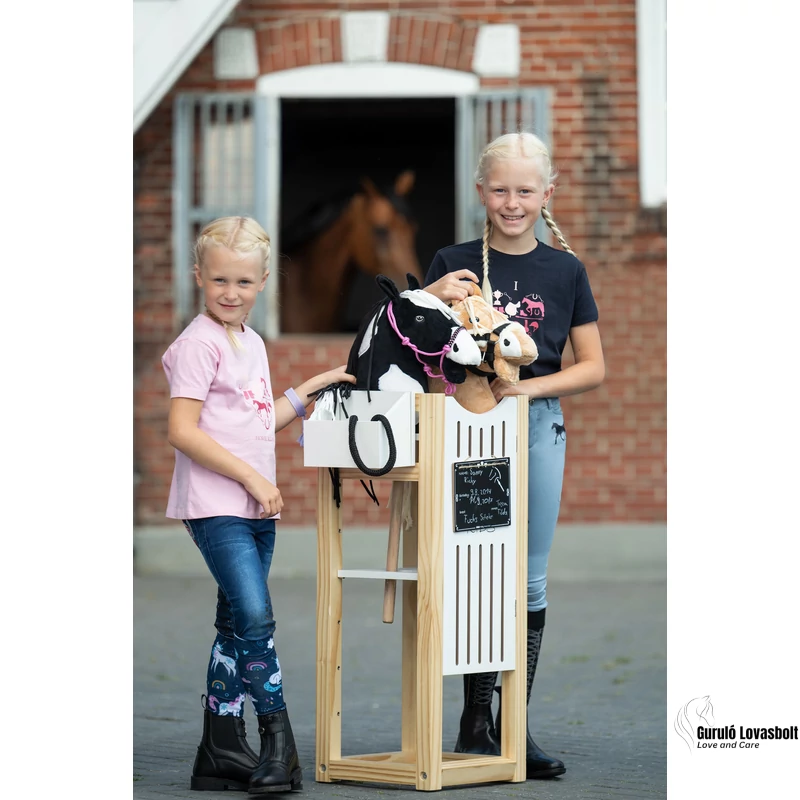 Hobby Horse istálló vesszőparipák tárolására