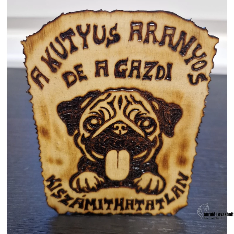 Egyedi kézműves fa hűtőmágnes kézi gravírozással kutyás