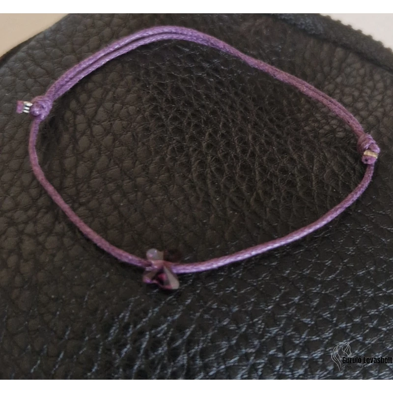 Csúszó csomós Swarovski medálos kézzel fűzött karkötő 